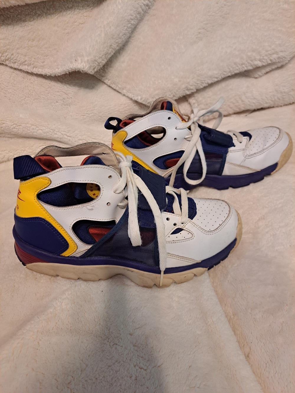 Nike Huarache Air Trainer Kids White, Navy & Yellow High-Top Sneakers